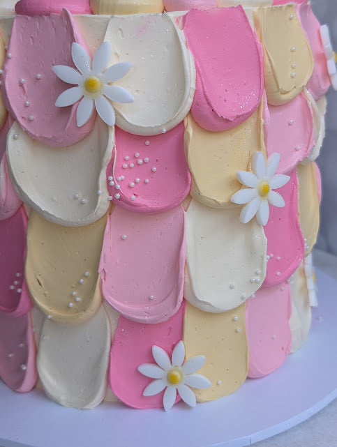 Daisy Dreams Cake