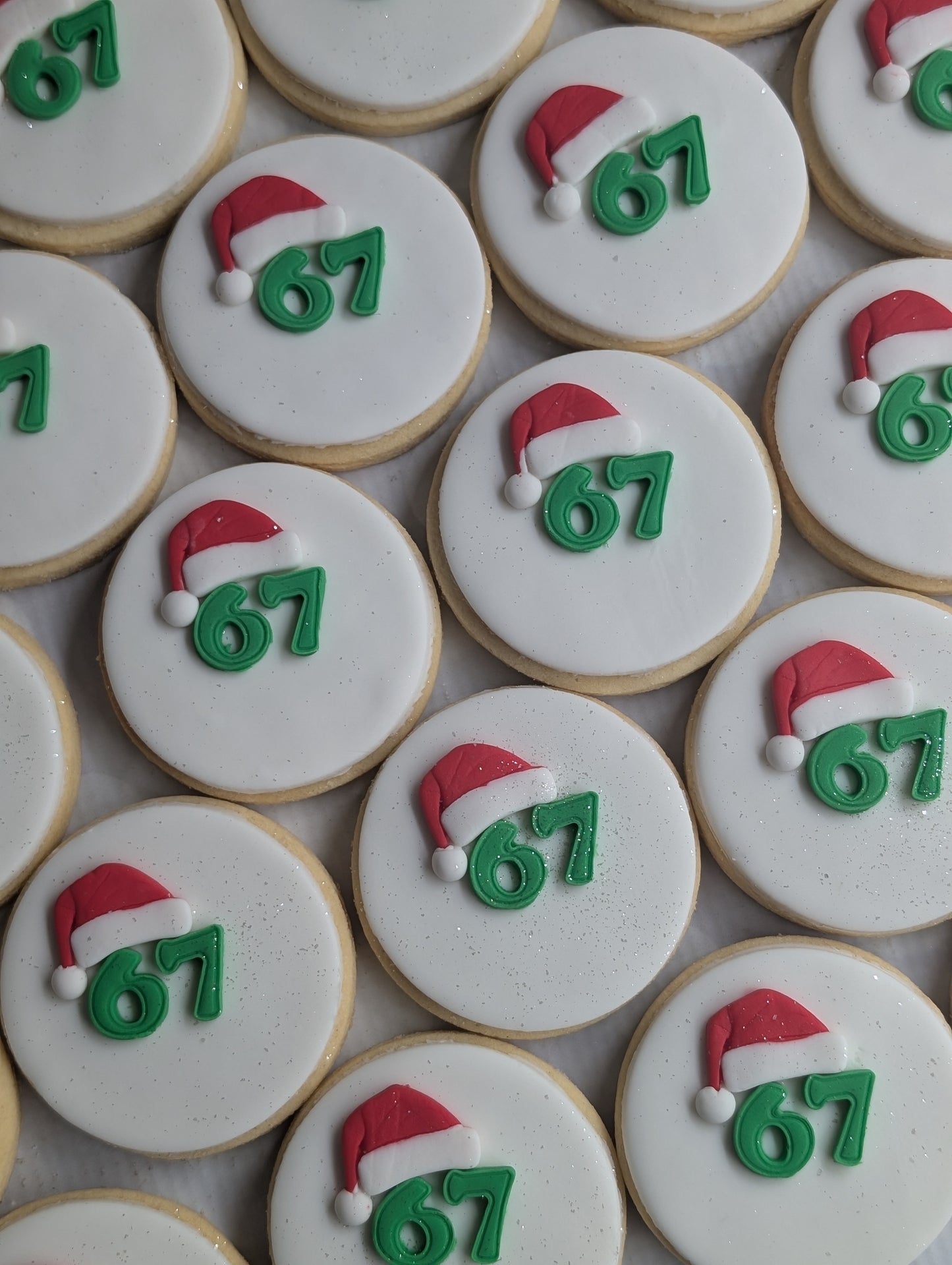 6 7 Santa Hats